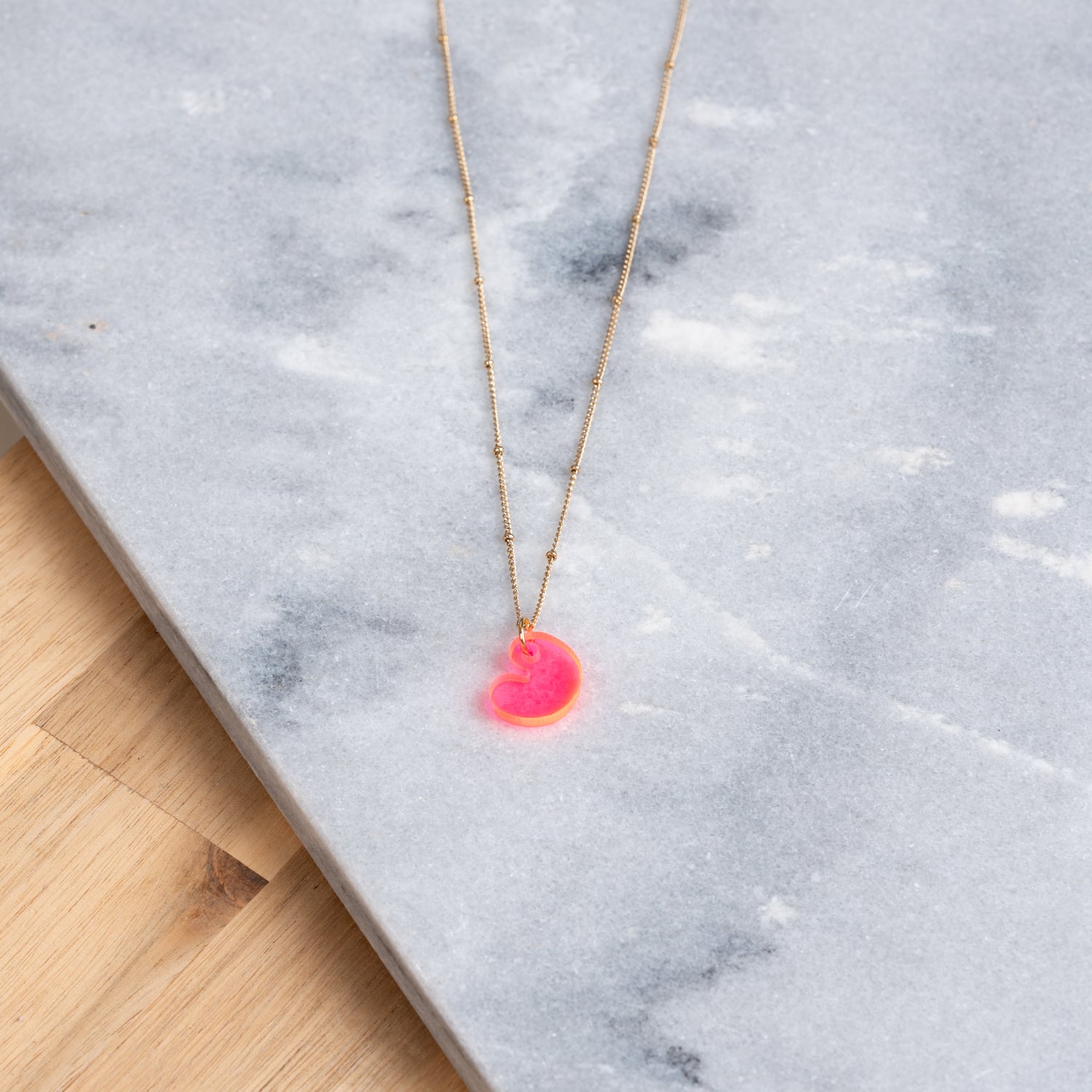 Ketting Lume Charms | Pompeblêdsje Neon Pink Goud