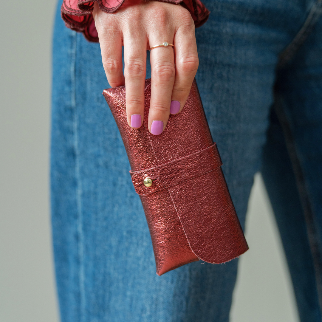 Glasses case leather apple green