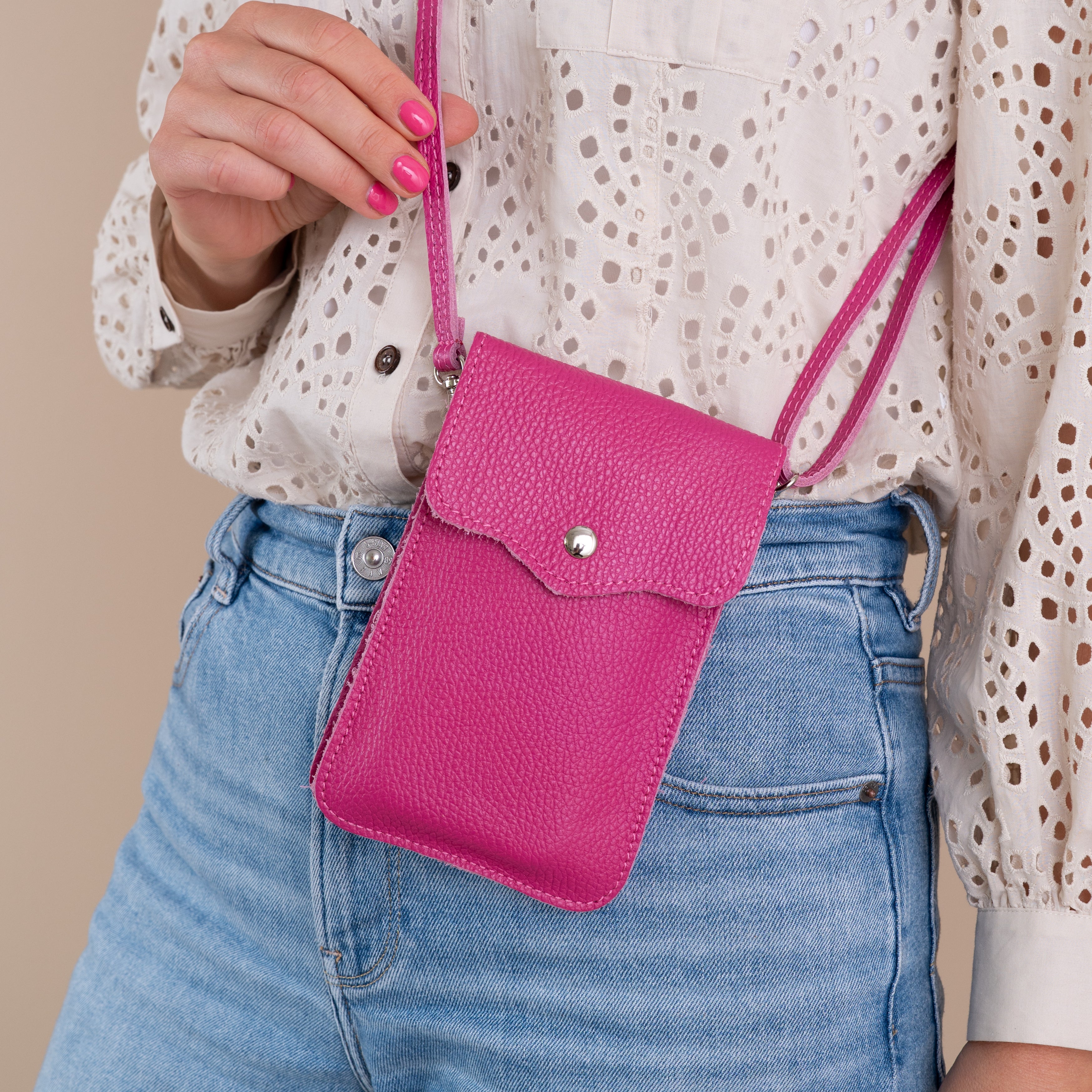 Telefoontasje Maike (leer) 2 vakken | Fuchsia
