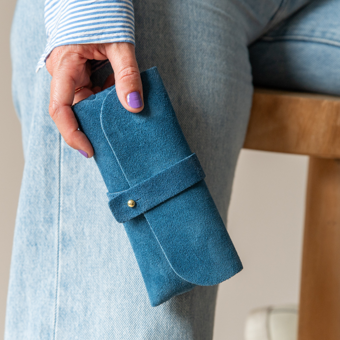 Glasses case leather apple green