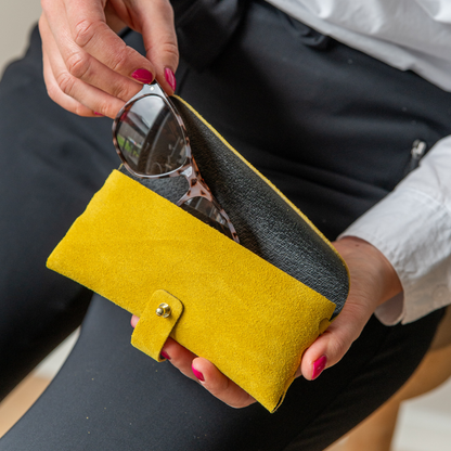 Glasses case leather apple green