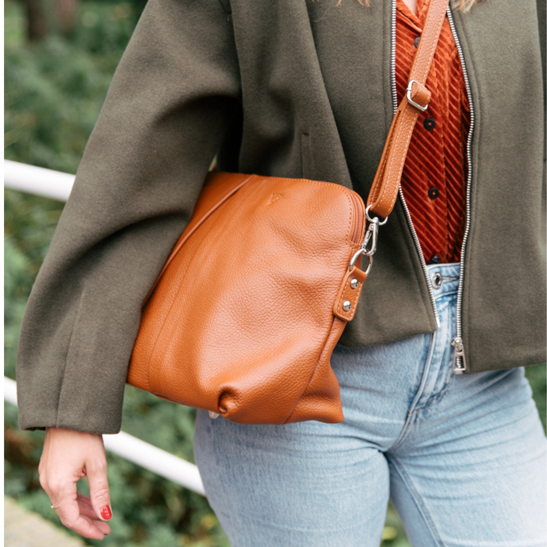 Hand / Shoulder bag Dione | Camel