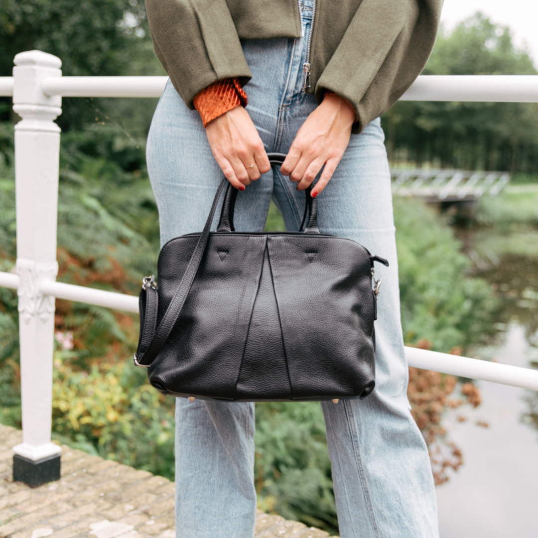 Hand / Shoulder bag Dione | Black