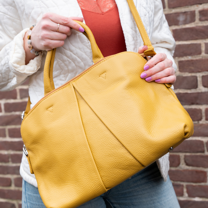 Hand / Shoulder bag Dione | Ocher