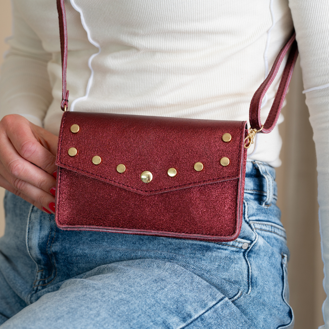 Umhängetasche Lyfke | Metallisches Burgunderrot