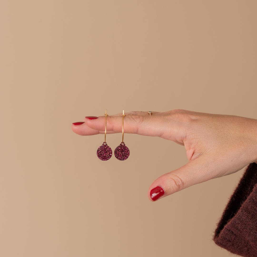 Ohrringe Hoops Lume Charms Glitzer | Weihnachtskugel Wein